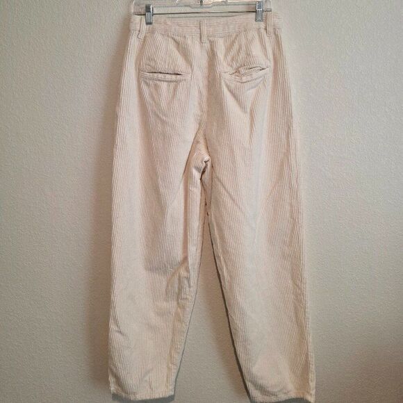 FREE PEOPLE High Rise Tapered Leg Corduroy Pleated Trouser Pants Sz 10 - Picture 3 of 4